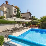 Dorijan With Pool Apartament *
