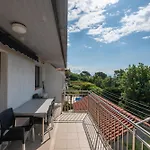 Dorijan With Pool Apartament *