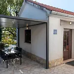Apartament Dorijan With Pool *