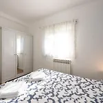 Dorijan With Pool Apartament *