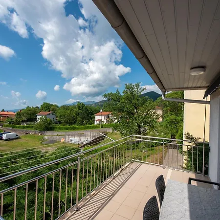 Dorijan With Pool Appartement