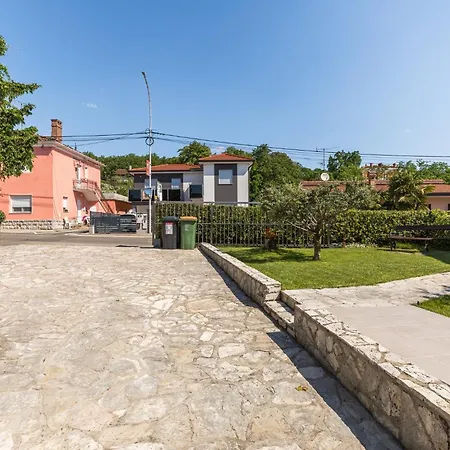 Dorijan With Pool Apartamento *
