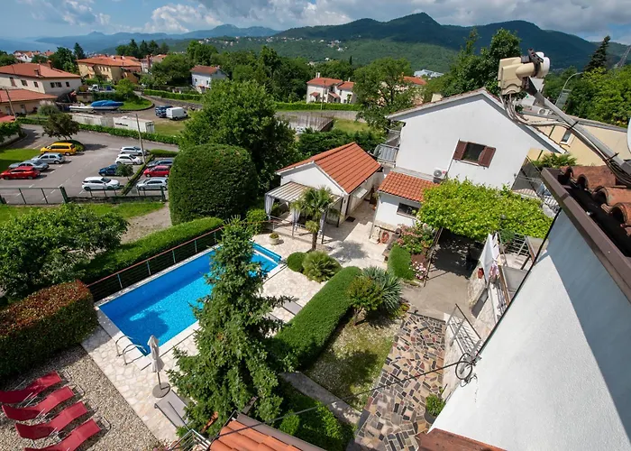 Apartmán Dorijan With Pool
