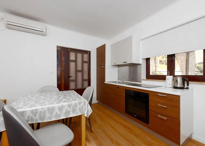 Apartmán Dorijan With Pool