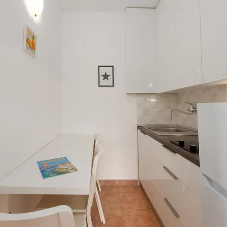 Apartment Dorijan With Pool *