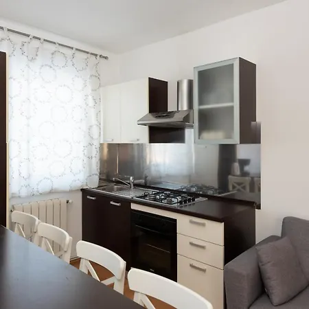 Dorijan With Pool Lägenhet *