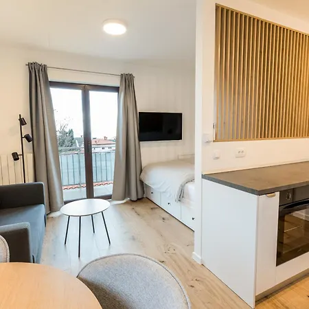 Lägenhet Dorijan With Pool