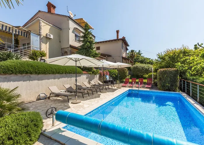 Dorijan With Pool Lejlighed *
